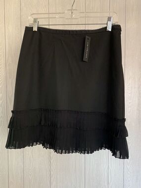 The Limited Black Pleated Hem Skirt Size 6 NWT